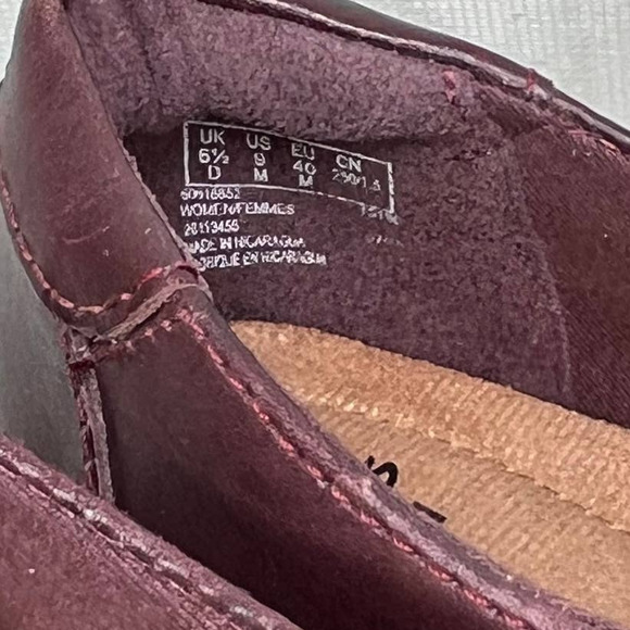 Clarks Women's Ankle Boots in Burgundy - Picture 8 of 8